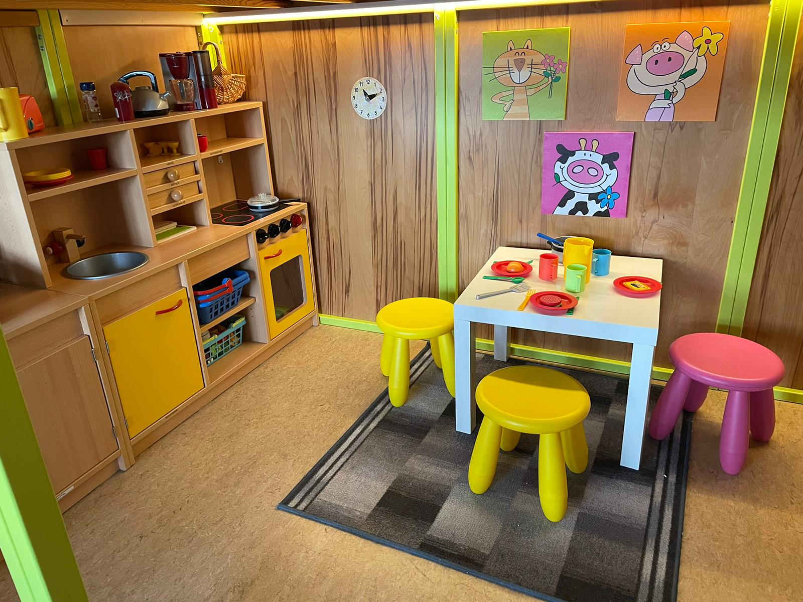 Kinderkrippen & Kindergärten 90 Wohn-_und_Familienspielbereich_Loewenzahn