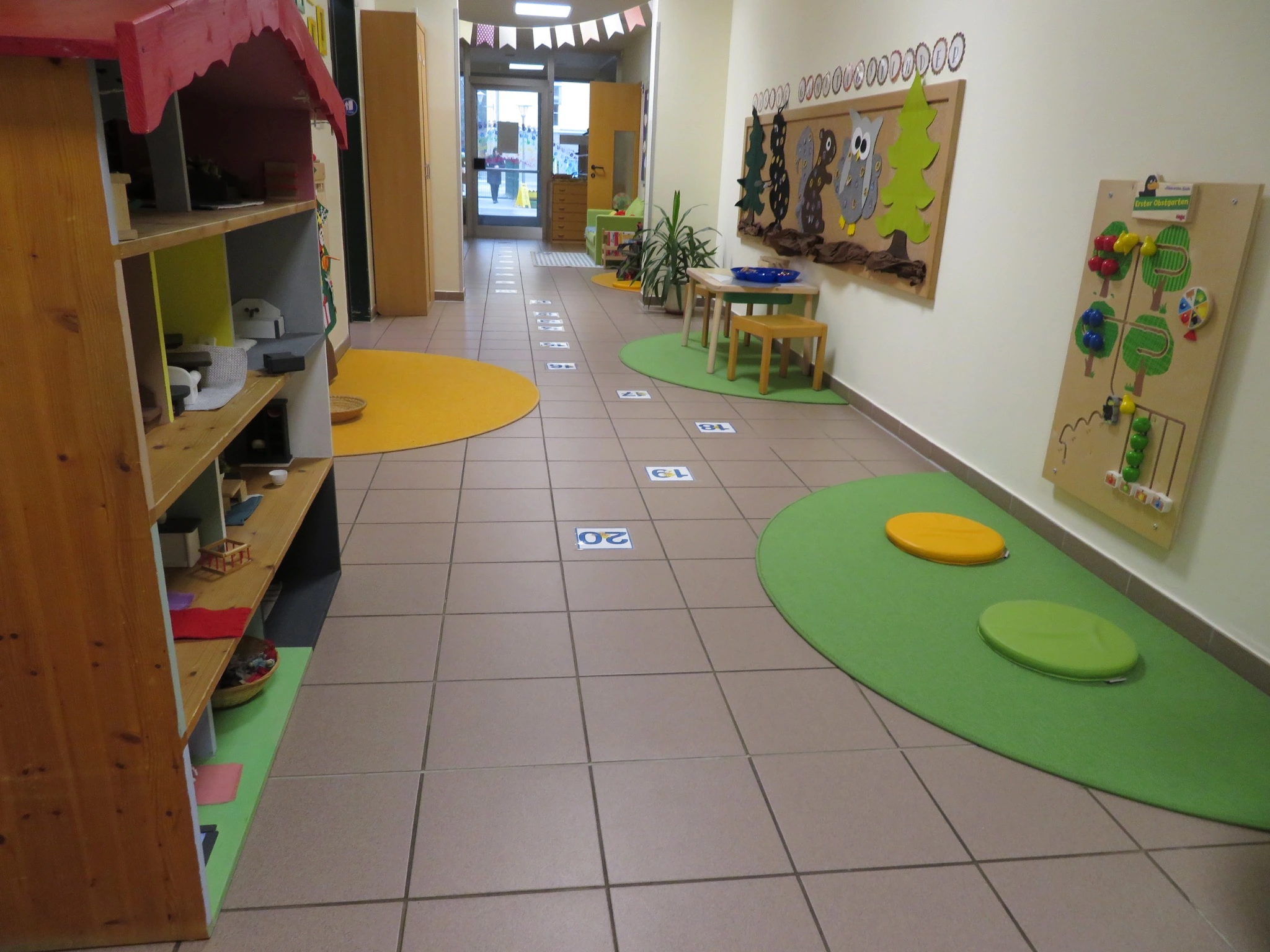 Kinderkrippen & Kindergärten 13 kreativer-marktkindergarten-judendorf-raum-12