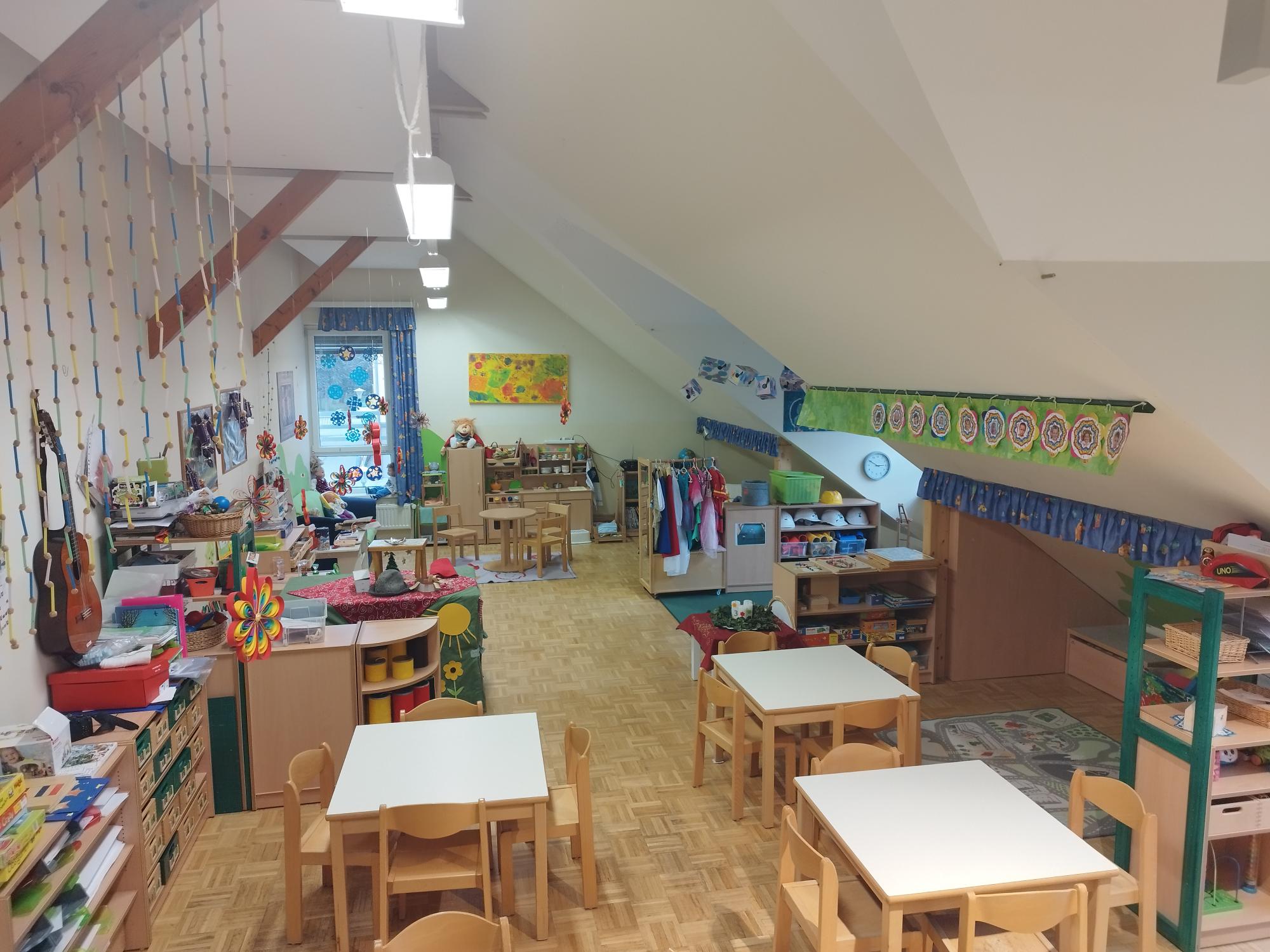 Kinderkrippen & Kindergärten 23 kreativer-marktkindergarten-judendorf-raum-19